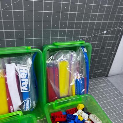 6 Tubs of LEGOS 