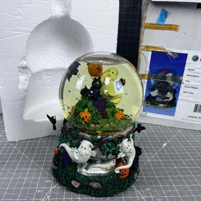 Lovely Musical HALLOWEEN SNOW (bat Snow) GLOBE - Works! 