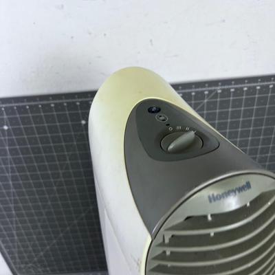HONEYWELL - Electric Heater. 