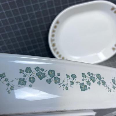 5 Pieces of CORELLE & Corning ware with Lids