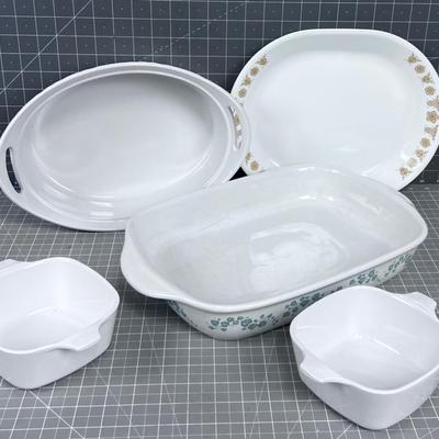 5 Pieces of CORELLE & Corning ware with Lids