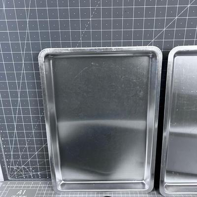 4 Baking Sheets 