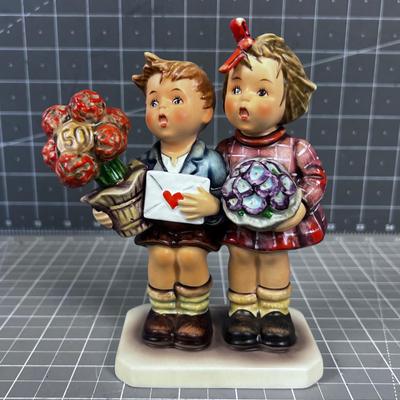 HUMMEL Figurine 2 Children, 50th Anniversary of Hummel