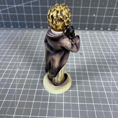 HUMMEL Figurine Titled HELLO! Just like Adel 