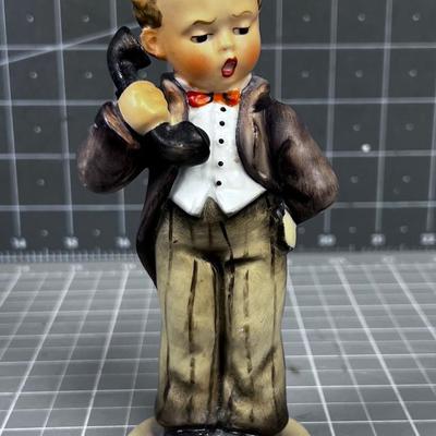 HUMMEL Figurine Titled HELLO! Just like Adel 