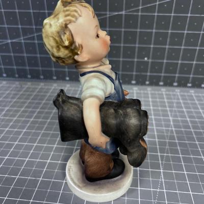 M. J. Hummel, Old  Cobbler