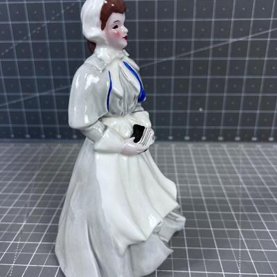PRISCILLA Florence Ceramics WOMAN with her Scriptures