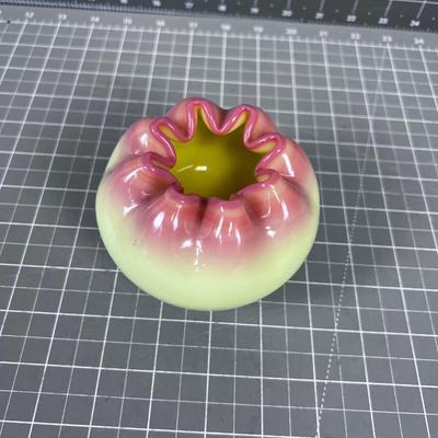 FENTON Burmese Glossy Ruffle Edged Bowl