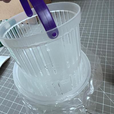 Lock-N-Lock 4 STRAINERS For say Pickles and or Peppers