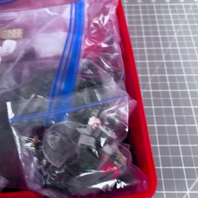 Bin of LEGOS: Looks like Star Wars Items