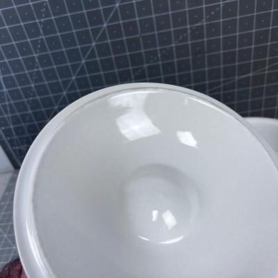 Nice LOVELY Tan Casserole Dish with Lid