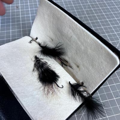 Wallet of Streamers and Fly's VINTAGE TACKLE