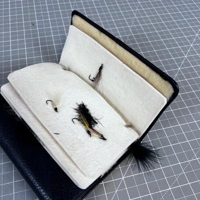 Wallet of Streamers and Fly's VINTAGE TACKLE