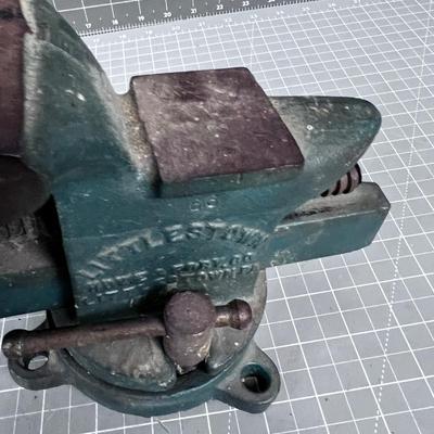 LITTLESTOWN Bench Vice, Green 