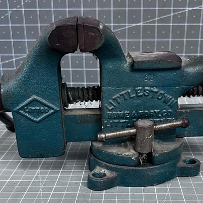 LITTLESTOWN Bench Vice, Green 