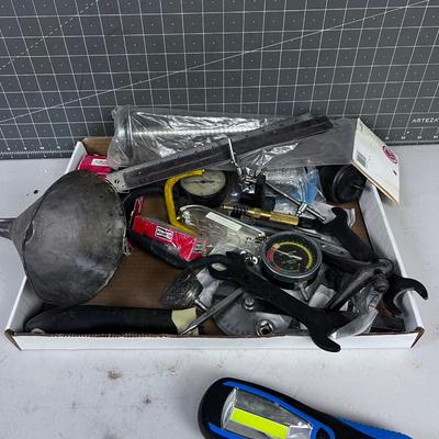 Tray of Garage Automotive Items 