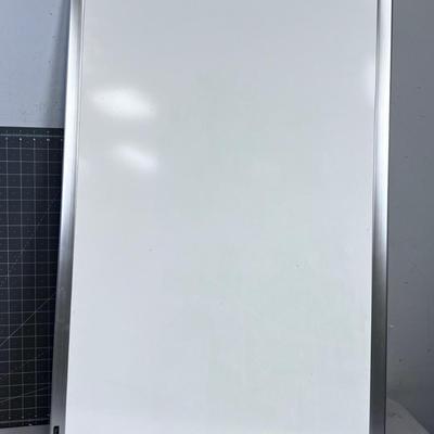 White Board. 
