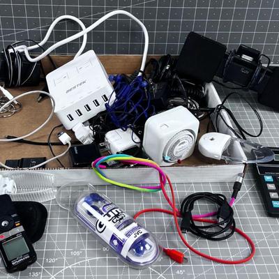 Pile of Wire : Chargers Etc. 
