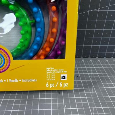 LOOM Set for Hat making