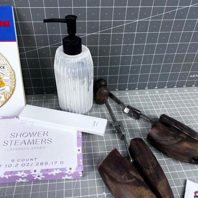Pile of Spa Shower / Bathroom Items 