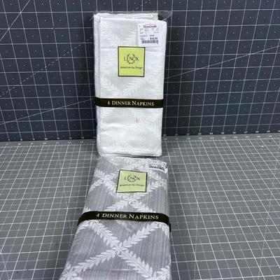 2 Sets of 4 LENOX Similar Pattern