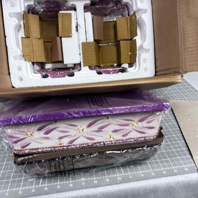 3 TEMPTATIONS Baking Dishes with Lids and Cradles, NEW in the Box.  