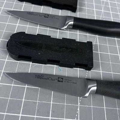 A Pair of UN-USED Pairing Knives (2) 