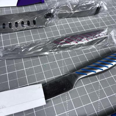 Various TECHNIQUE Knives All NEW (7) 