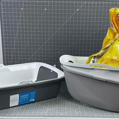 2 Kitty Liter Boxes with a Scoop & Liter 