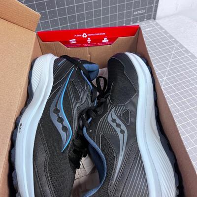 SAUCONY Cohesion Trail 16, LIKE NEW 