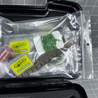 Gunnison River Fly Tying Kit, New but Damaged