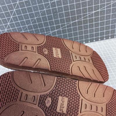 APRES Slippers NEW 