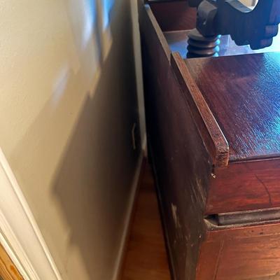 Victorian Chest of Drawers with Marble Top & Mirror (B1-MG)