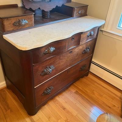 Victorian Chest of Drawers with Marble Top & Mirror (B1-MG)
