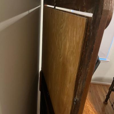 Oak Chest of Drawers With Beveled Mirror (B2-MG)