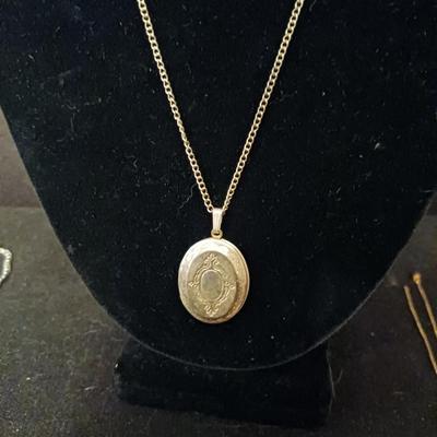 GOLD TONE COSTUME JEWELRY PLUS ELGIN WATCH & MORE