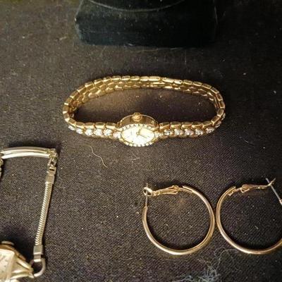 GOLD TONE COSTUME JEWELRY PLUS ELGIN WATCH & MORE