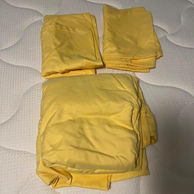 Full Sized Sheet Sets & Bedspreads (B2-MG)