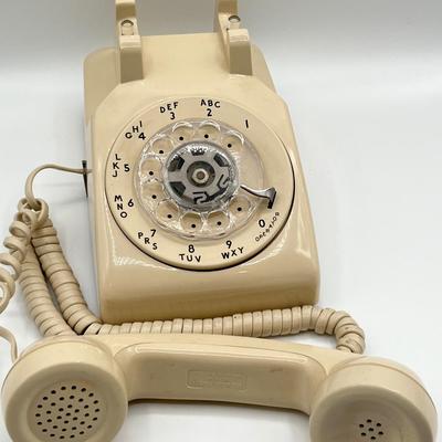 BELL SYSTEMS ~ Vtg. Rotary Dial Phone