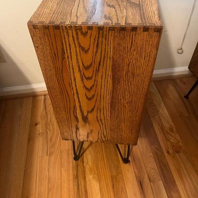 Oak Night Stands with Hairpin Legs (P-MG)