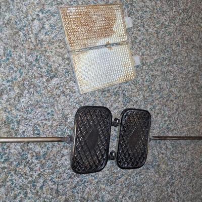 Vtg Pizelle & Waffle Iron