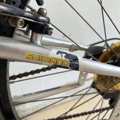 MONGOOSE ~ XR75 ~ 21 Speed Boys Bike