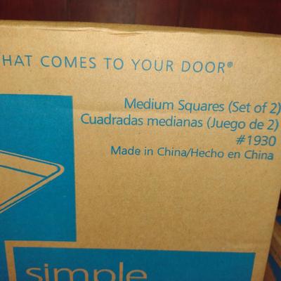 The Pampered Chef Simple Additions Medium Square Plates and Small Bowls- New in Box