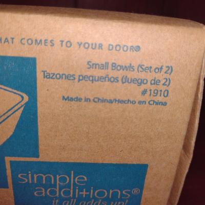 The Pampered Chef Simple Additions Medium Square Plates and Small Bowls- New in Box