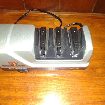 Chef's Choice Cutlery Sharpener- In Working Condition