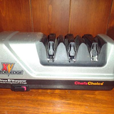 Chef's Choice Cutlery Sharpener- In Working Condition