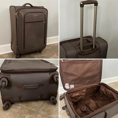 LONDON FOG ~ Set Of Two Roller Luggage