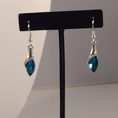 Fashion Jewelry Set with Striking Blue Settings- Necklace, Bracelet, Earrings (#9)