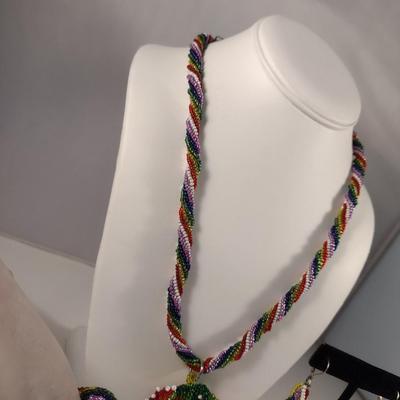Hummingbird Design Hand Made Multi-Color Seed Bead Jewelry Set (#19)