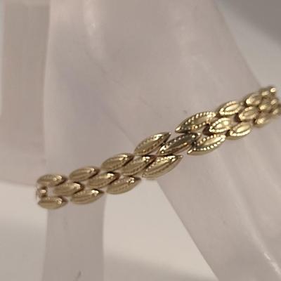 10 Karat Yellow Gold Bracelet- Approx Total Weight 8.1 Grams (#26)